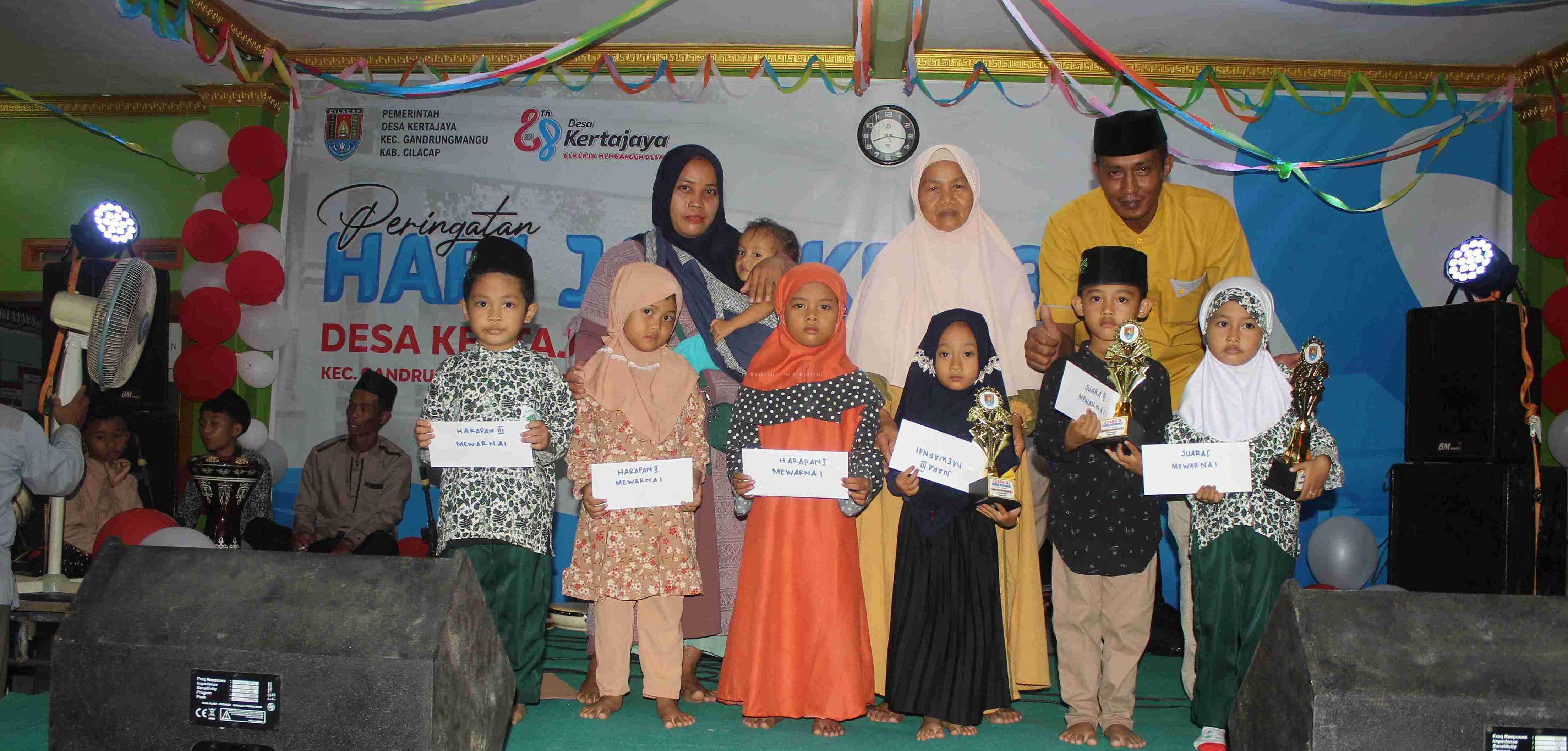 PENYERAHAN HADIAH 